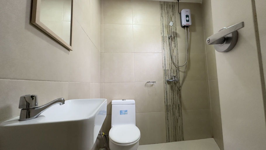 Bathroom 3, Blue Pavilion Beach Resort, Infanta