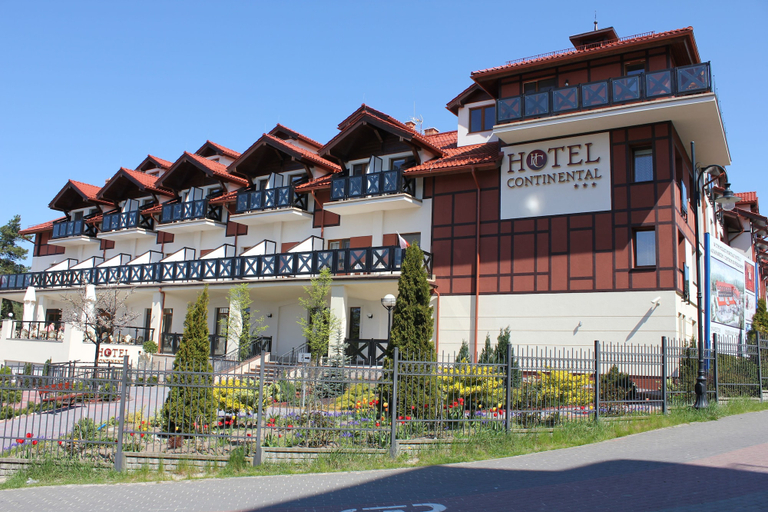 Exterior & Views
