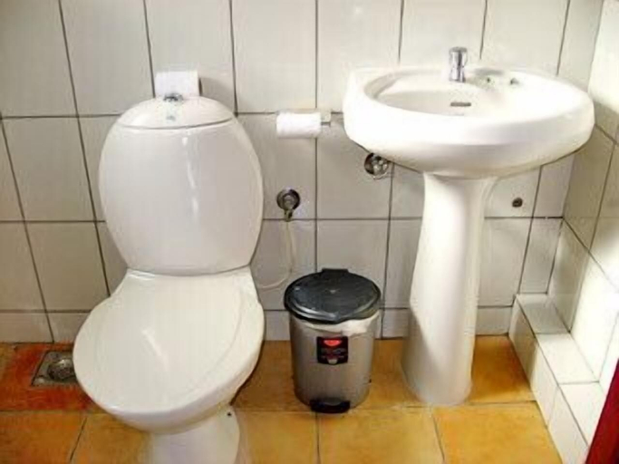 Bathroom, Angels Resort, North Goa