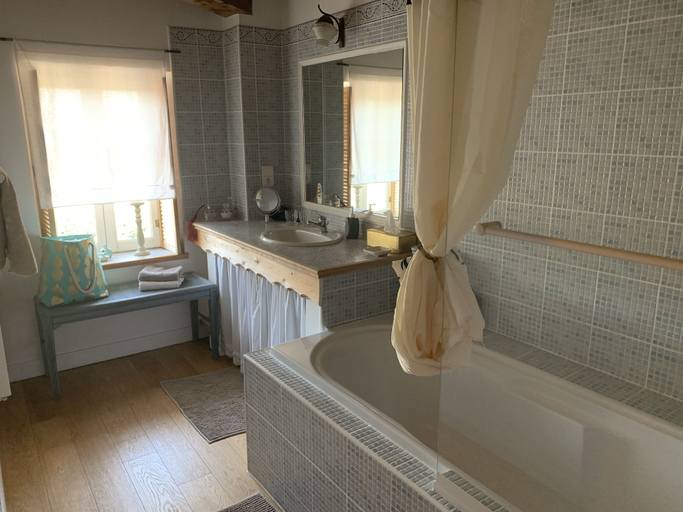 Bathroom 5, Le Chateau de Failloux, Vosges