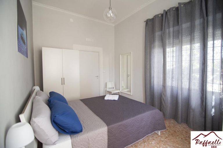 Bedroom 3, B & B Raffaello, Napoli