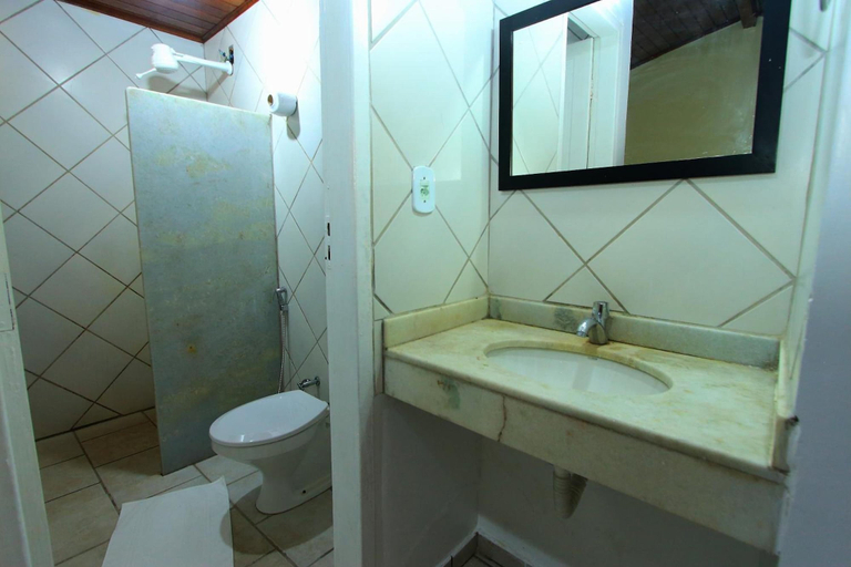Bathroom 5, Rede Andrade Porto Seguro Navegantes, Porto Seguro
