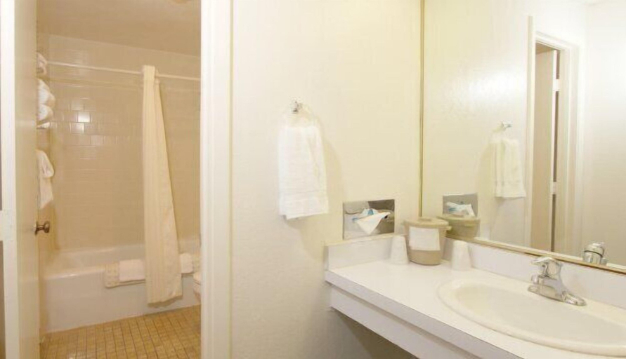 Bathroom 5, Winners Inn Casino, Humboldt