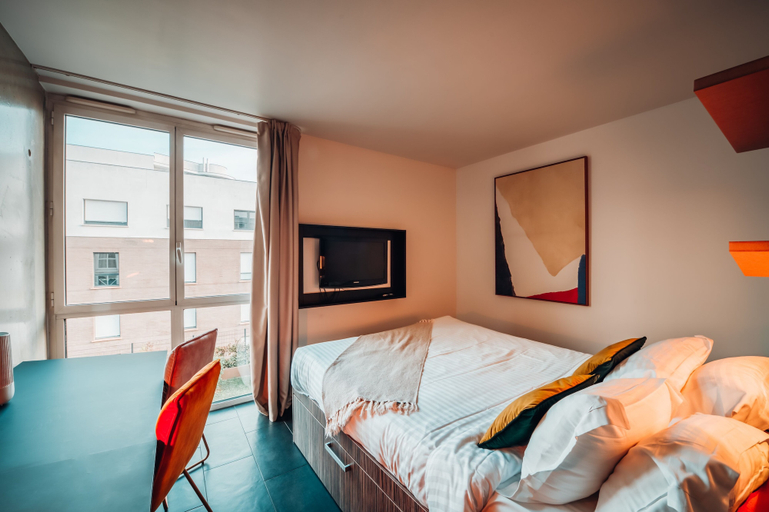 Bedroom 4, Cowool Cergy, Val-d'Oise