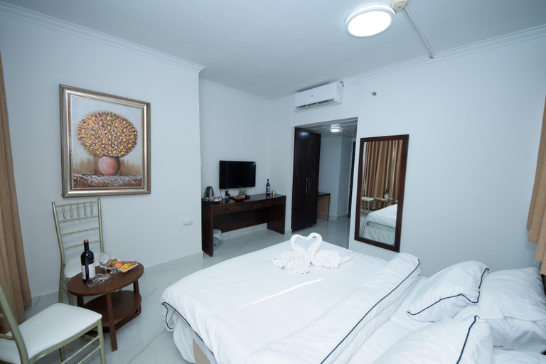 Bedroom 3, Haifa Tower Hotel