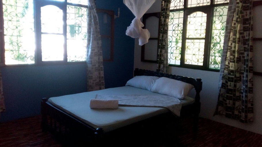 Bedroom 3, Akogo House, Nyali