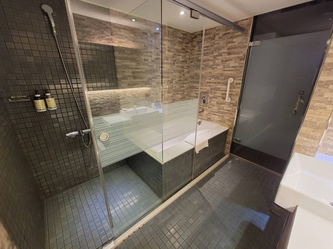 Bathroom 5, Simple Plus Hotel, Taipei City