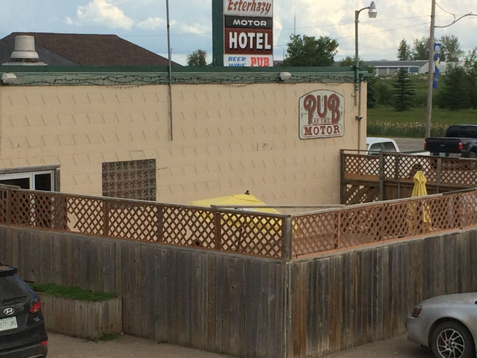Exterior & Views, Esterhazy Motor Hotel, Division No. 5