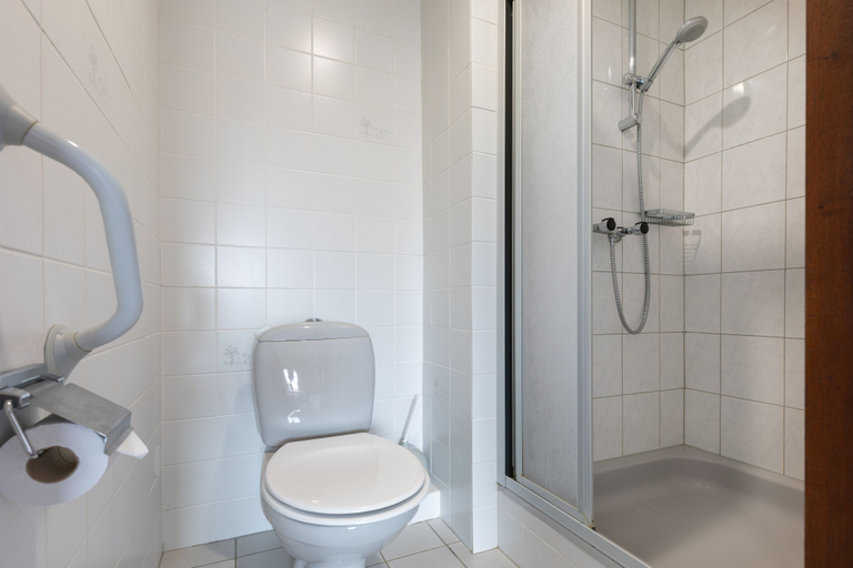 Bathroom 4, Hotel de Klok, Ameland