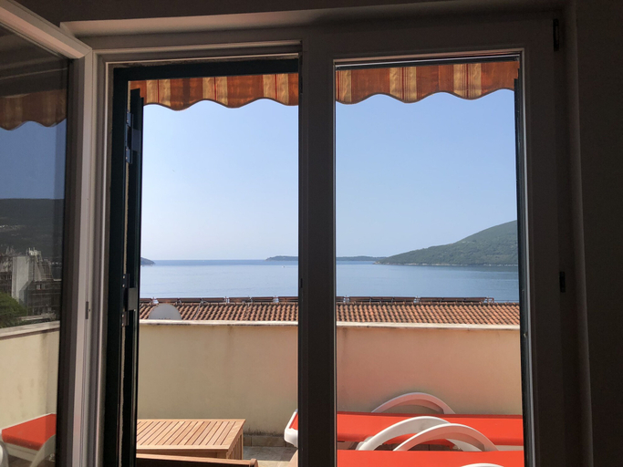 Others 4, House in Herceg Novi