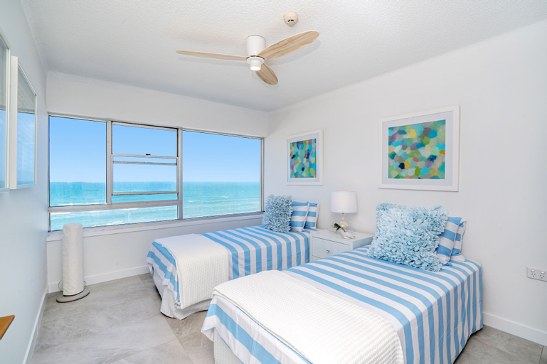 Bedroom 3, Pacific Plaza Apartments, Gold Coast