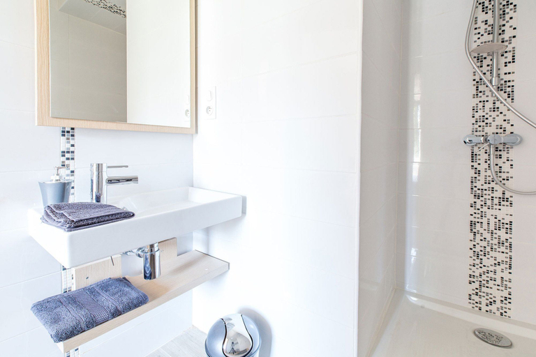 Bathroom 3, Hotel A Sant'Anna, Haute-Corse