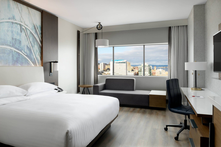Bedroom 4, Marriott Tacoma Downtown, Pierce