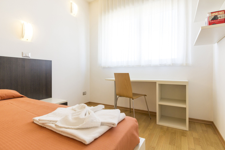Bedroom 4, Hotel Sharing, Torino