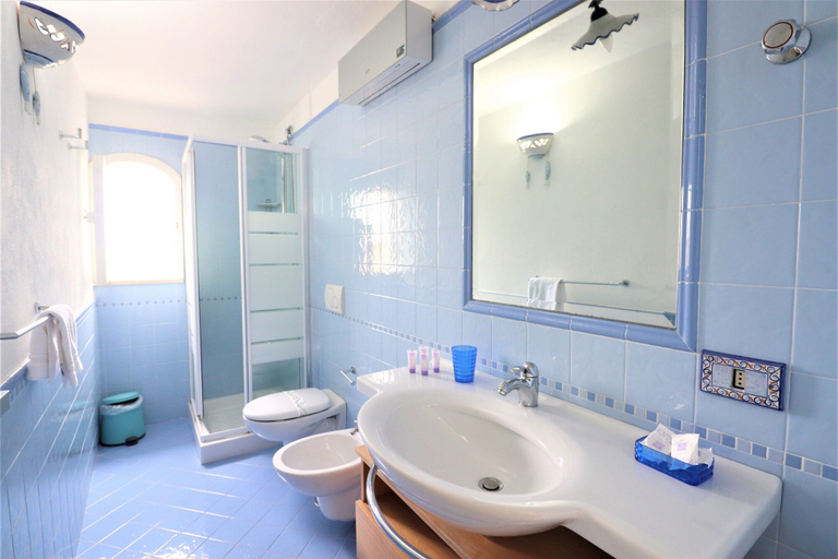 Bathroom 2, Casa Assuntina, Salerno