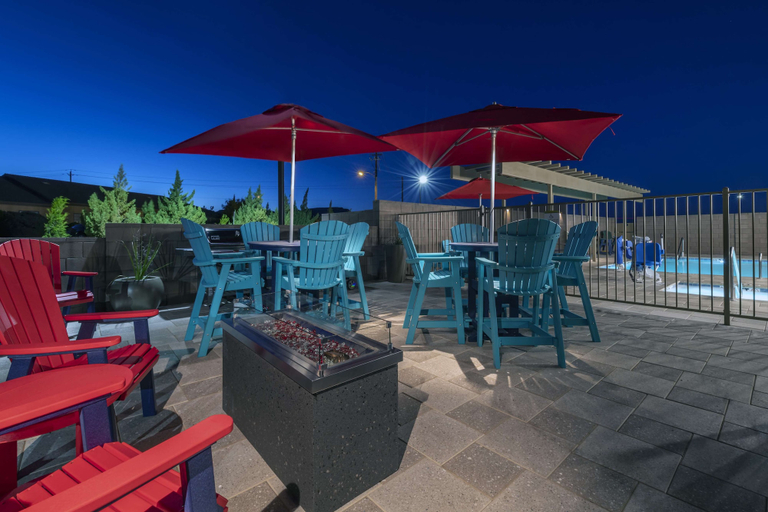 Food & Drinks 5, Home2 Suites by Hilton Kingman, Mohave