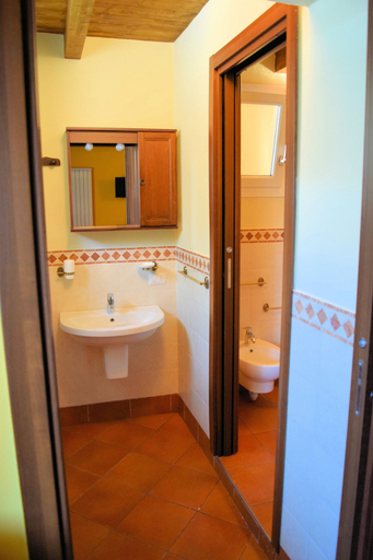 Bathroom 5, Corte Certosina, Milano