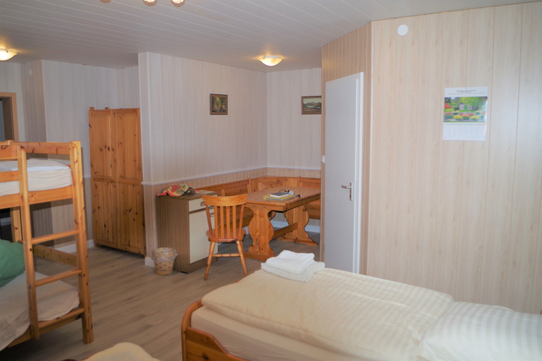 Bedroom 2, Haus Barnabas im Engel - Gasthaus Engel, Lörrach