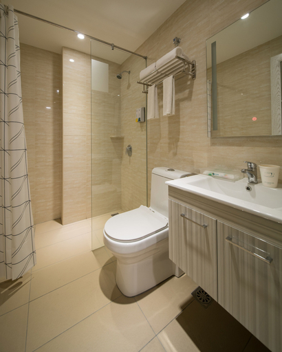 Bathroom 3, Ramada Encore by Wyndham Chinatown Kuala Lumpur, Kuala Lumpur