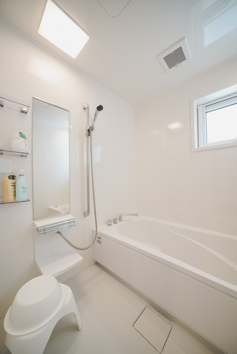 Bathroom 3, Villa Colors A, Onna