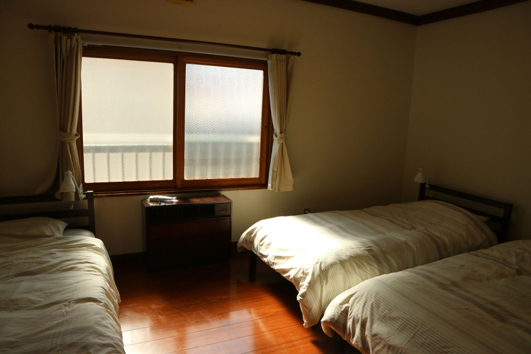 Bedroom 4, Hostel Jumpumanpan, Otaru