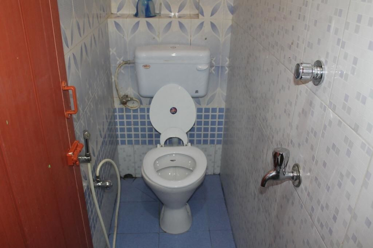 Bathroom 3, Aashiaanaa Residency Inn, South Andaman