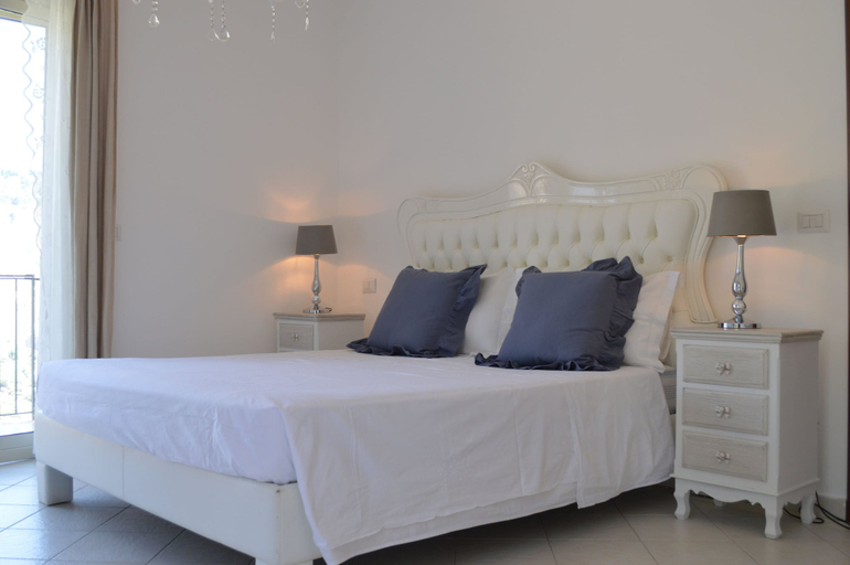 Bedroom 5, Villa Giutitta, Messina