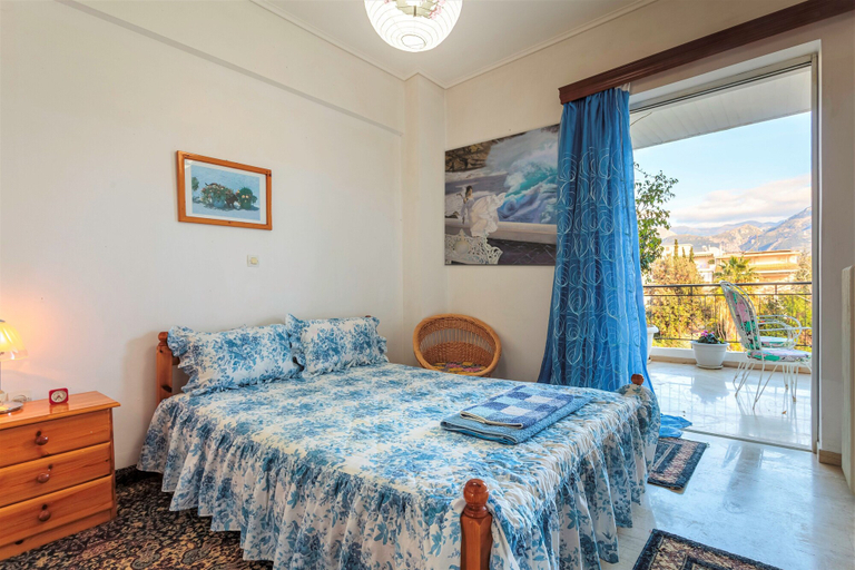 Bedroom 3, Bright Comfy Flat near Beach & City Center, Peloponnese