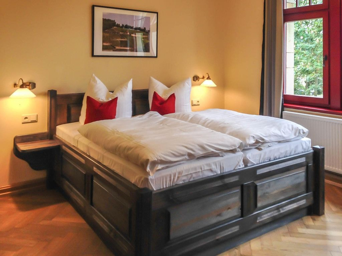 Bedroom 3, Waldschlösschen Wangen, Burgenlandkreis