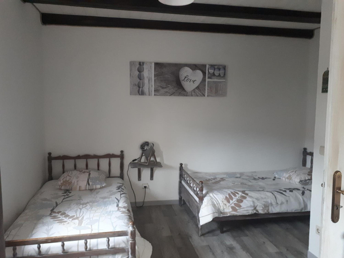 Bedroom 3, Au Grenier d'Abondance, Moselle