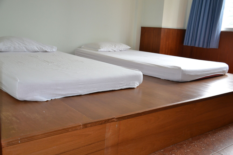 Bedroom 4, At Bangkok Hotel, Phaya Thai