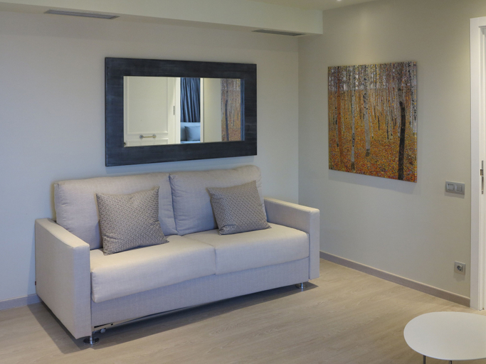 Others 5, Serennia Exclusive Rooms, Barcelona