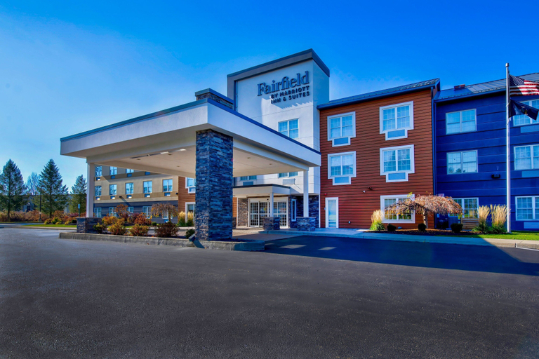 Exterior & Views 2, Fairfield by Marriott Inn & Suites Cortland, Cortland