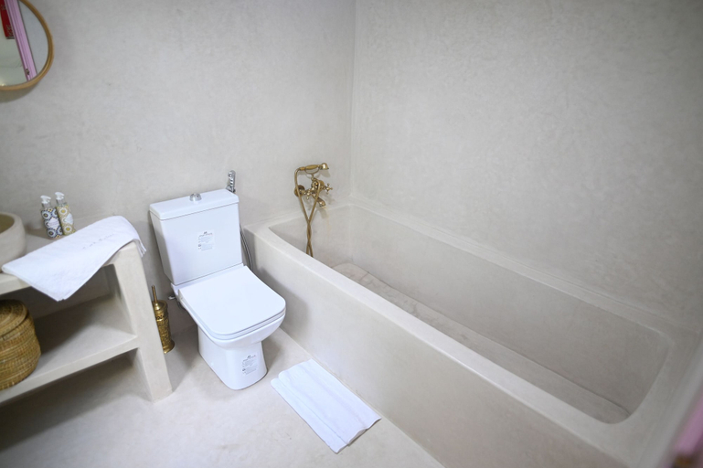 Bathroom 4, Riad Dar Rabiaa, Rabat