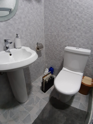 Bathroom 3, Gem Hospitalities, Accra