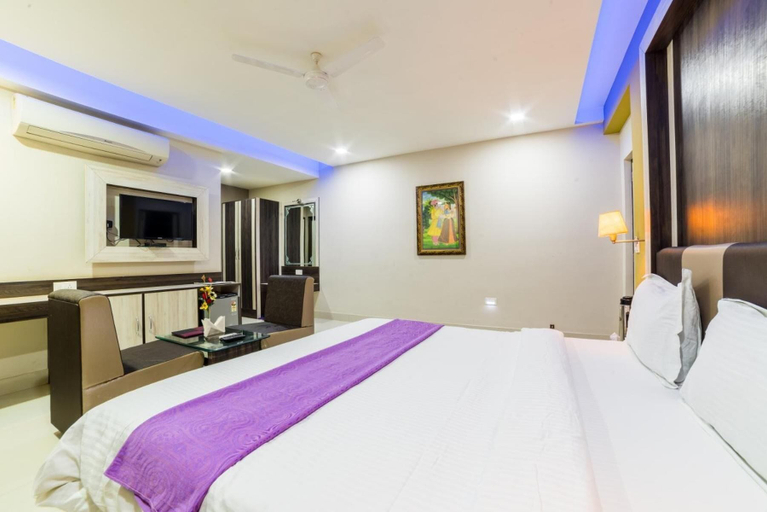 Bedroom 2, Hotel Heeralal, Bikaner