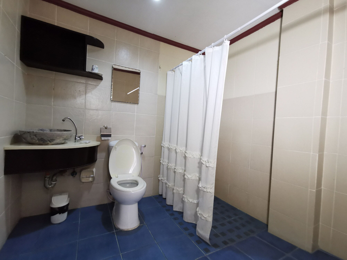 Bathroom 4, Cebu Hilltop Hotel, Cebu City