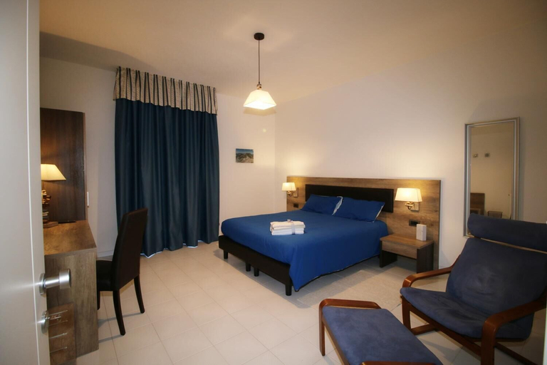 Bedroom 5, La Marmifera B&B, Massa Carrara