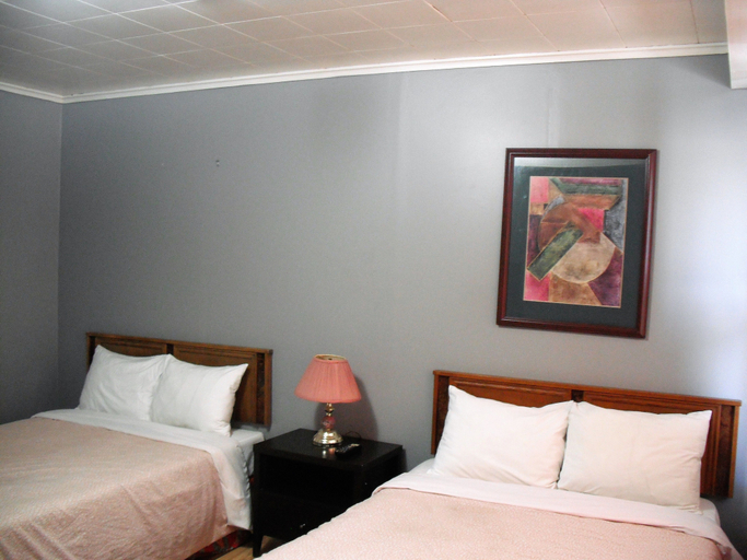 Bedroom 4, Eastwood Motel, Oxford