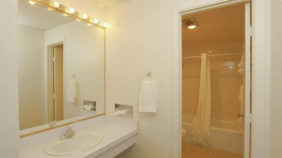 Bathroom 5, Winners Inn Casino, Humboldt