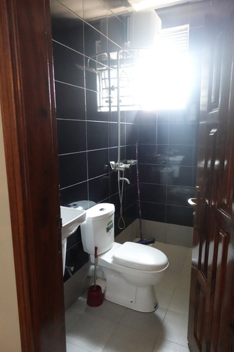 Bathroom 4, C&A Orchid Apartments, Kampala