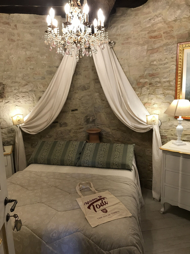 Bedroom 4, B&B Residenza Teatro Antico, Perugia
