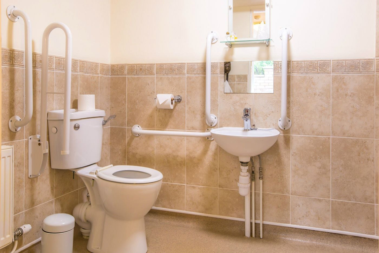 Bathroom 4, The Down Inn, Shropshire