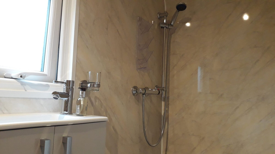 Bathroom 3, Rowan - Luxury Eco Pod at Trewithen Farm Glamping, Cornwall