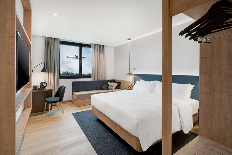 Bedroom 2, Hilton Garden Inn Bucharest Airport, Otopeni