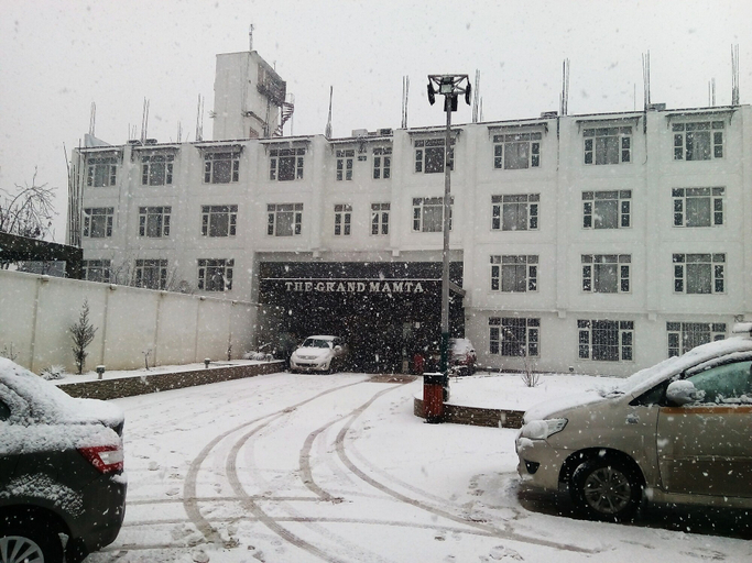 Exterior & Views 2, Hotel The Grand Mamta, Srinagar