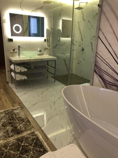 Bathroom 4, Hotel Palace Vlore, Vlorës