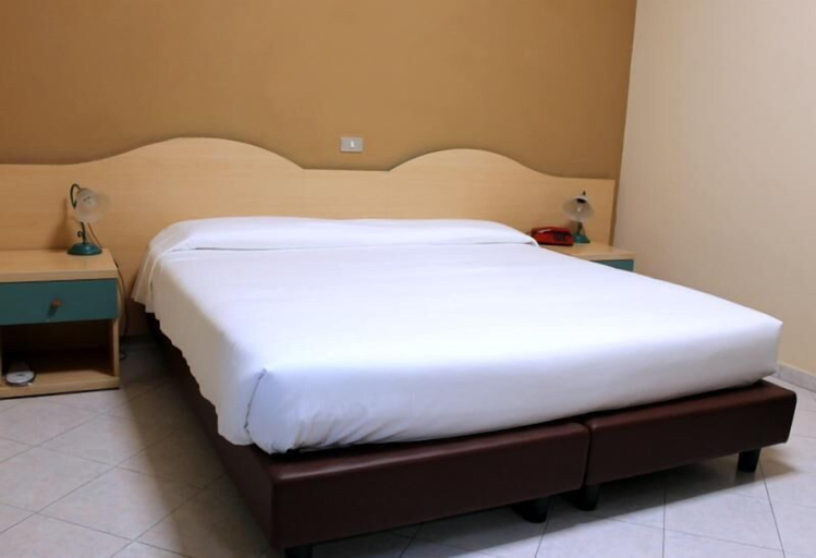 Bedroom 4, City, Torino
