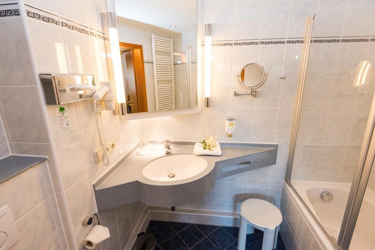 Bathroom 5, Hotel am Feuersee, Stuttgart