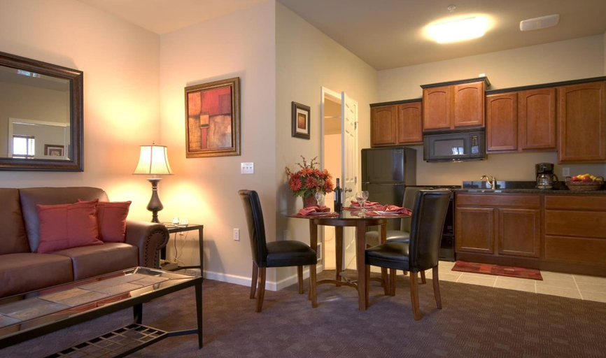 Others 5, Stratford Suites, Spokane